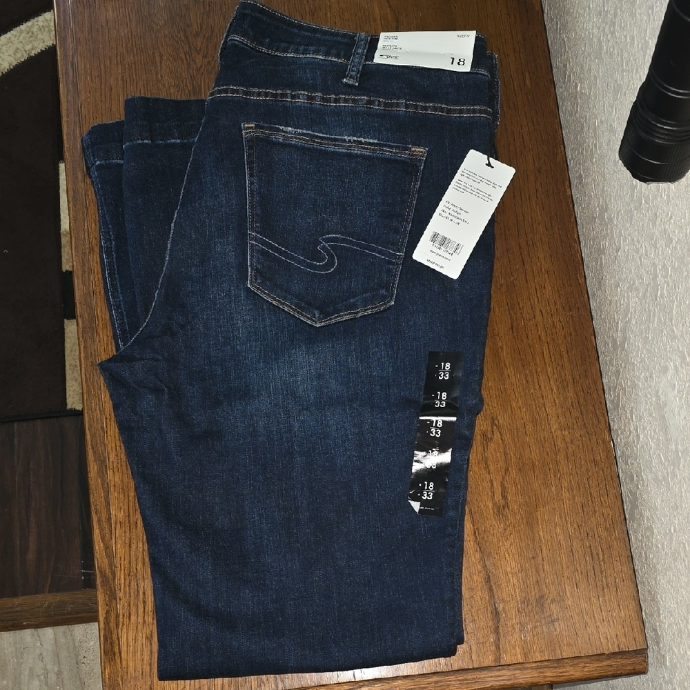 NWT Silver Jeans- Avery Trouser High Rise Curvy Style- Size 18